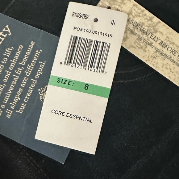 NWT democracy curve equality jeans size 8 - Picture 7 of 7